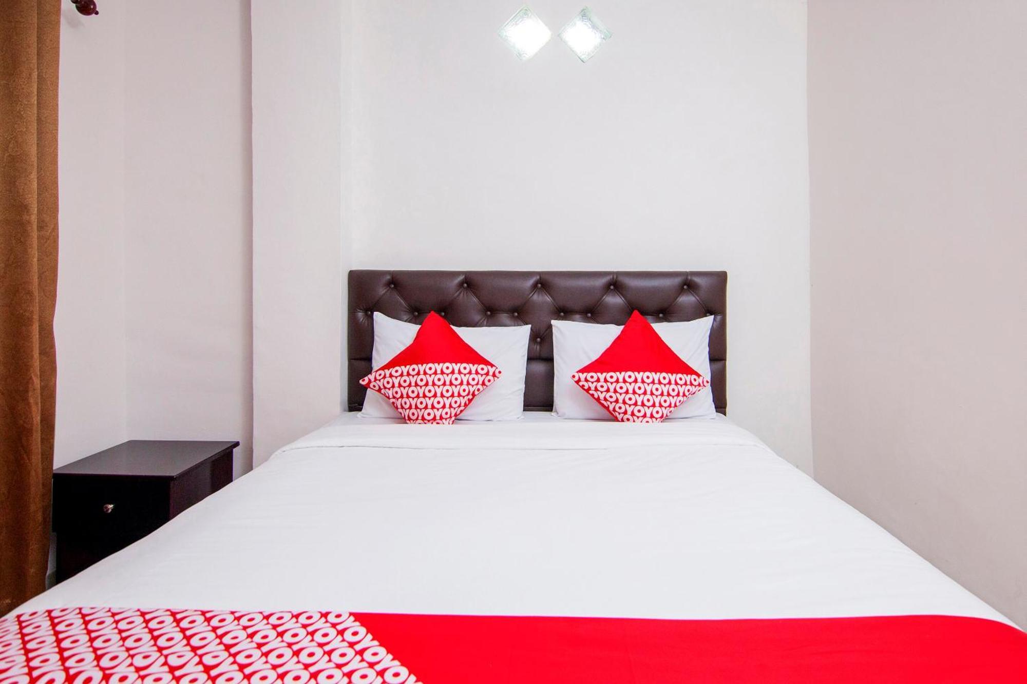 Super Oyo 621 Vania Residence Медан Екстериор снимка